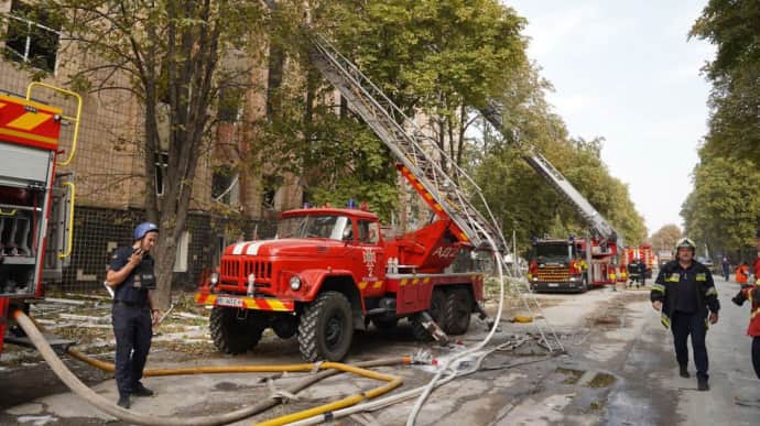 Удар РФ по Інституту зв’язку в Полтаві: у лікарнях померли ще троє поранених