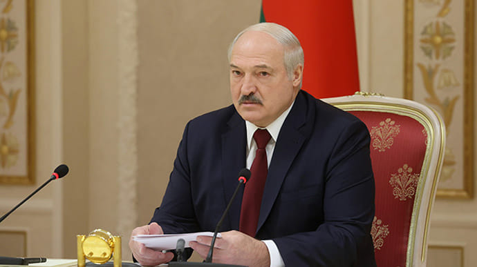 Лукашенко: За ширмой СOVID глобальные игроки хотят переделить мир 