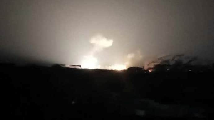 США и Британия нанесли авиаудары по базам хуситов в Йемене – СМИ