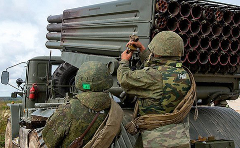 Разведка: В Иловайск боевикам привезли танки и Грады