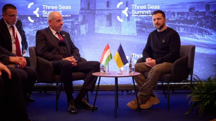 Zelenskyy invites Hungarian president to conclude security agreement