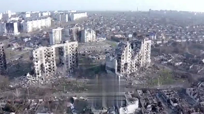 Власти показали новое видео страшных разрушений в Мариуполе