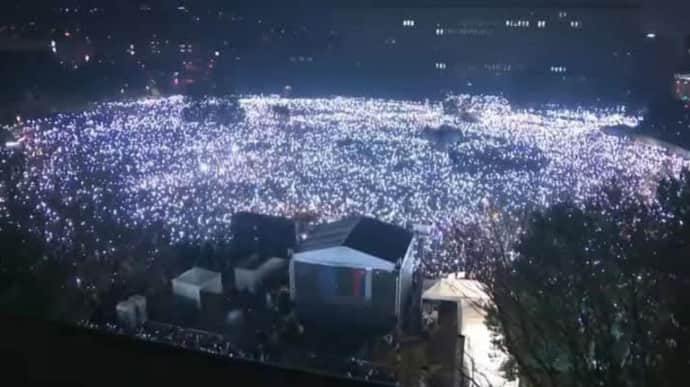 About 100,000 people protest in Slovakia against PM Fico's pro-Russian policy  – video