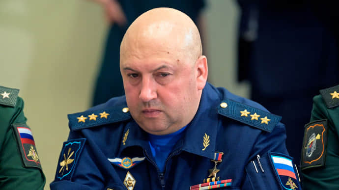 FSB and Russian General Surovikin address Wagnerites, asks to stop their march