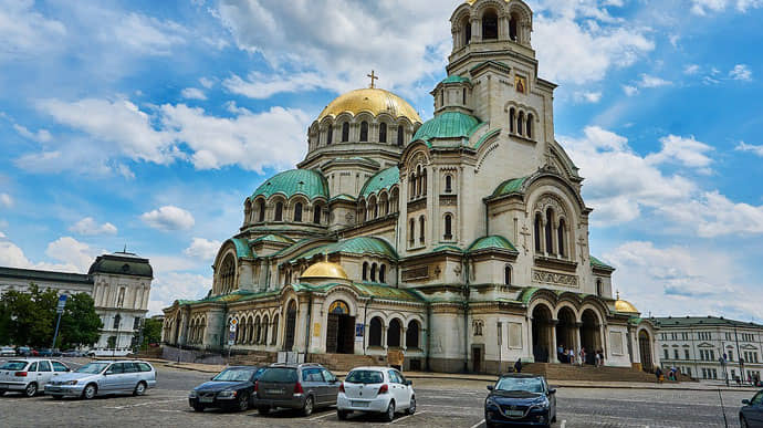 Болгария снимет запрет на туристические поездки по стране с 13 мая