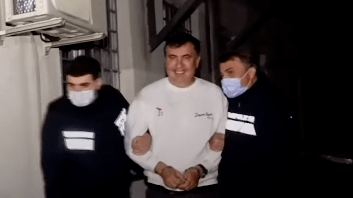 На Саакашвили завели еще одно дело, он объявил голодовку