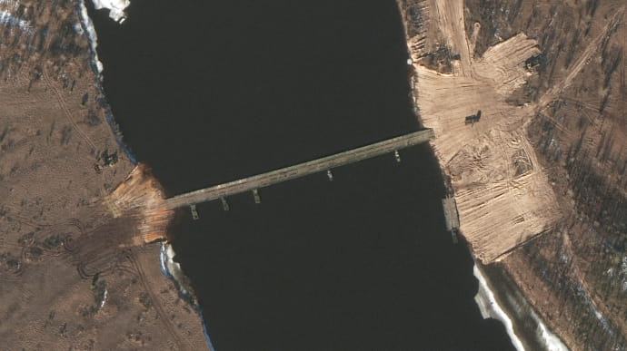 Понтонный мост через Припять в Беларуси исчез
