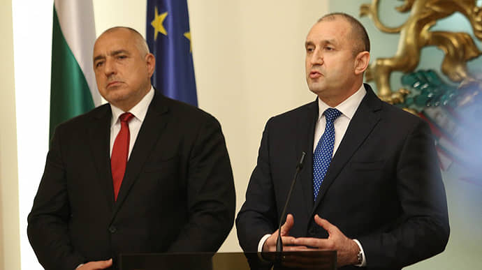 Президент Болгарії закликав корупційний уряд піти у відставку