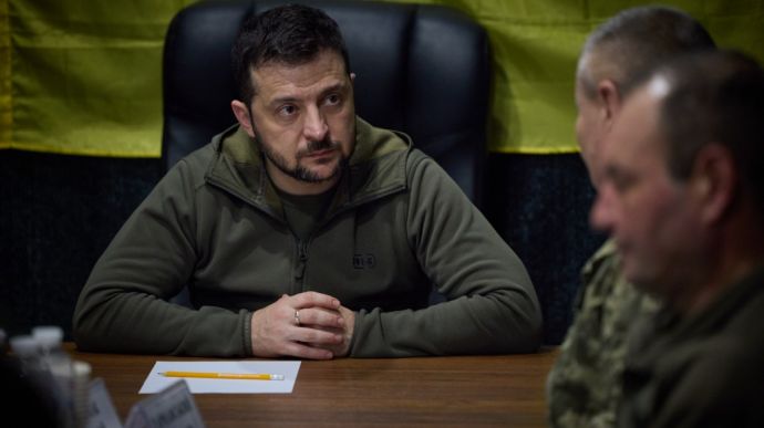 Zelenskyy announces aid stations in Kherson Oblast and visits Mykolaiv
