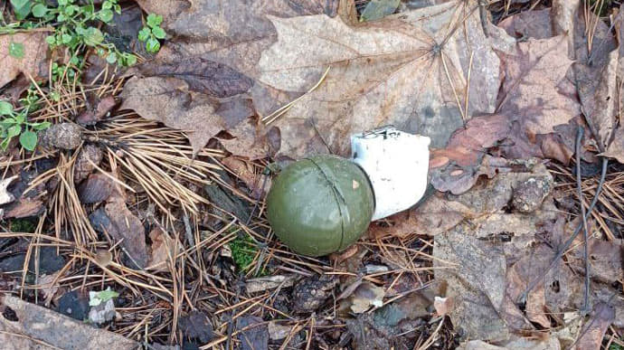 В разных районах Киева на улице нашли боеприпасы 