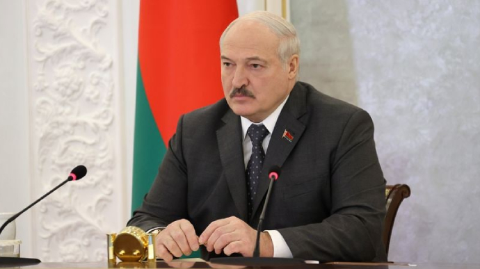 Лукашенко хоче влізти в переговори РФ і України щодо війни