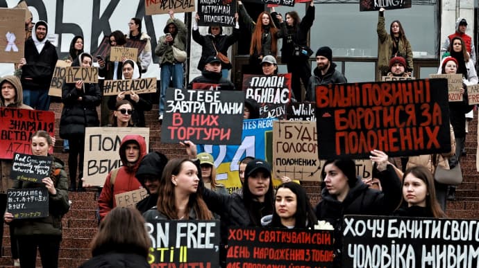 Українці закликають уряд заборонити полоненим РФ телефонні дзвінки: петиція зібрала голоси