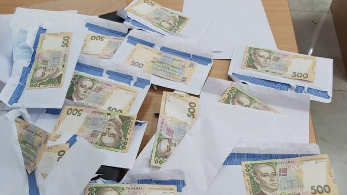 В Киеве кандидат в депутаты организовал сетку подкупа избирателей