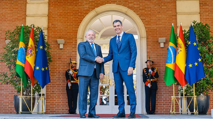 Прем'єр Іспанії привітав пропозицію Бразилії щодо посередництва у війні