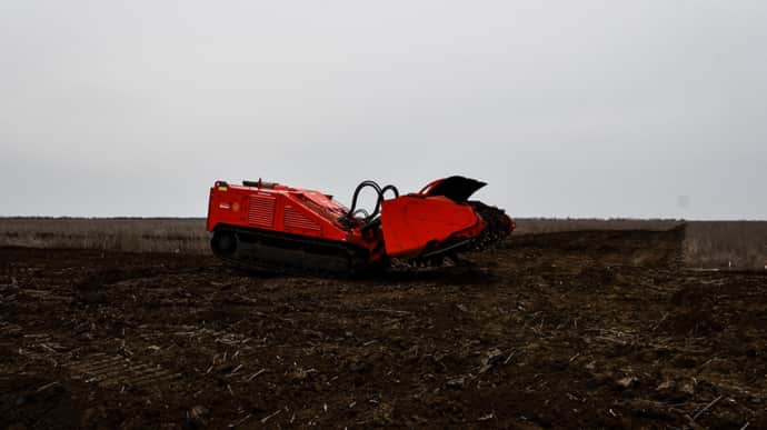 Mechanised demining vehicles clear 47.3 hectares of land in Mykolaiv Oblast – photo