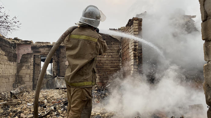 Кабмин обещает по 300 тысяч жителям Луганской области, утратившим жилье в пожаре 