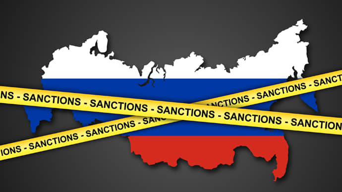 Євросоюз зняв персональні санкції, можливо, з кількох росіян