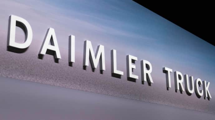 Найбільший виробник вантажівок у світі Daimler Truck остаточно йде з Росії