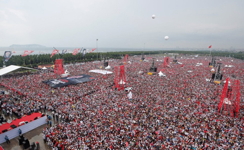 Выборы в Турции: На митинг главного оппонента Эрдогана вышли миллионы