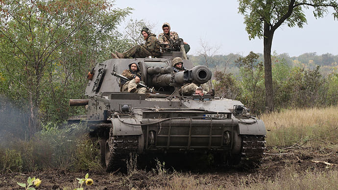 Мінус 850 солдатів, 24 танки та 36 артстистем − втрати Росії за добу 