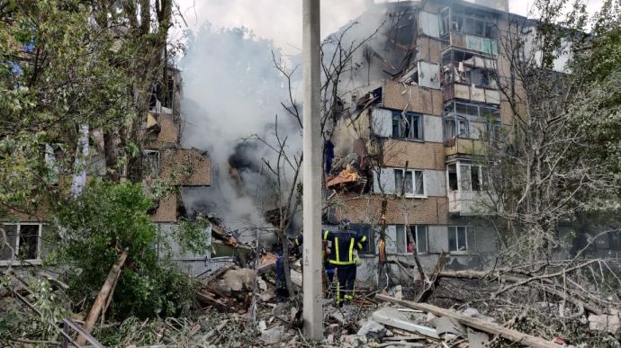Bakhmut in Donetsk region hit by rocket: homes destroyed, one dead, child injured
