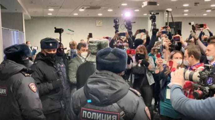У Москві силовики зірвали з'їзд муніципальних депутатів, 200 людей затримані