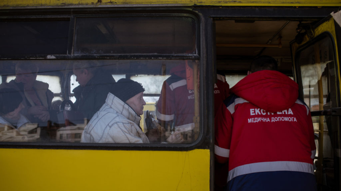 За добу евакуювали 1449 людей, більшість із них із Запорізької області