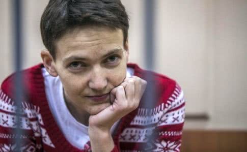 К Савченко пустили сестру – и Надя согласилась на капельницы