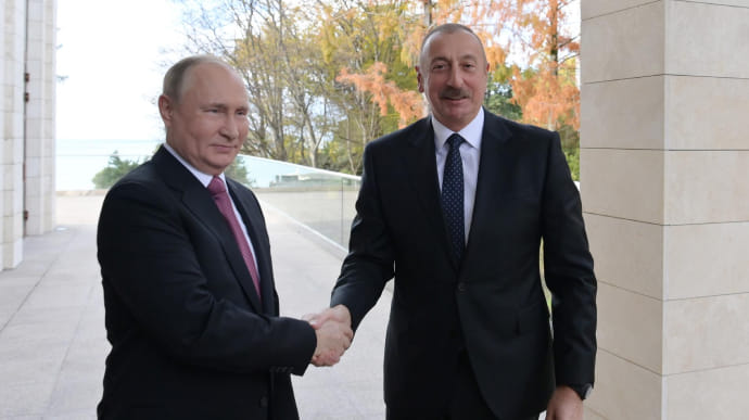 После встречи с Зеленским, Алиев поговорил по телефону с Путиным об Украине