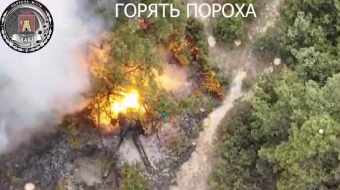 Navy sailors show destruction of Russian artillery system in Mykolaiv Oblast – video