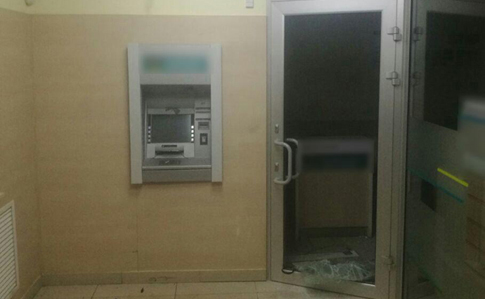 В Харькове взорвали банкомат и украли деньги