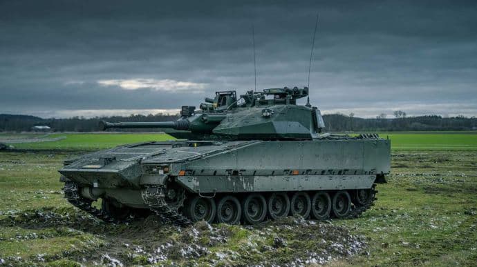 Ukraine and Sweden to jointly produce 1,000 CV-90 fighting vehicles