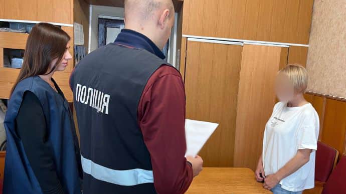 Украла полмиллиона донатов на ВСУ: жительница Первомайска получила срок