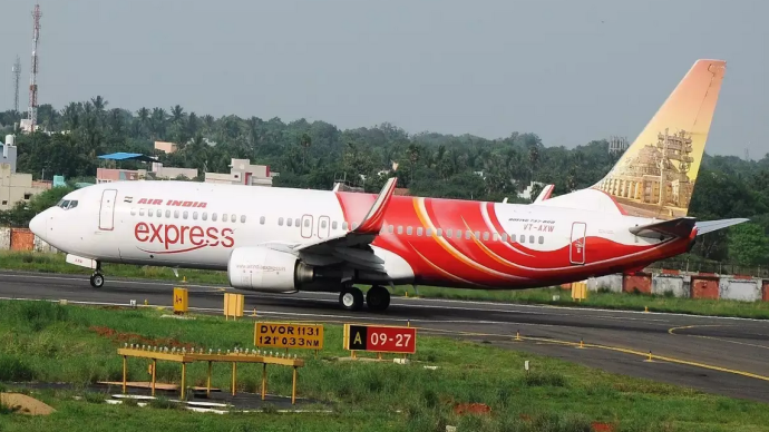 В Індії розбився літак з евакуйованими через коронавірус пасажирами