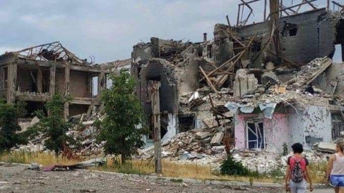 Некоторые захваченные города оккупанты хотят перевести в статус сел – Луганская ОВА