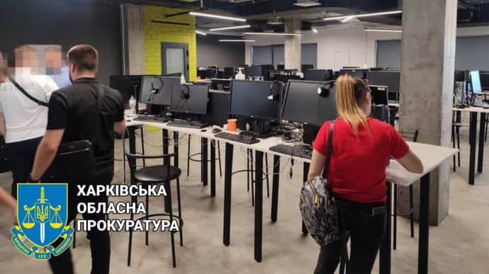 В Харькове разоблачили колл-центр на 130 работников, которые требовали у людей деньги