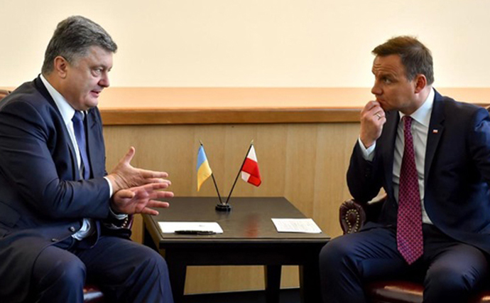 Порошенко и Дуда договорились о чрезвычайном заседании консультационного комитета