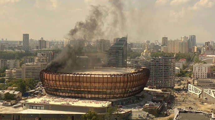 Ice rink under construction on fire in Russia: 200 people evacuated