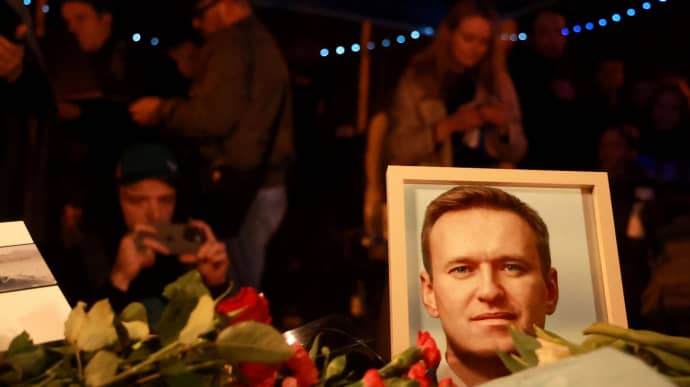 Не могут похоронить: соратникам Навального отказывают ритуальные агентства Москвы