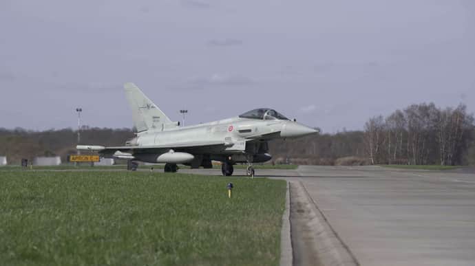 Italian fighter jets intercept Russian aircraft over Baltic Sea – photo