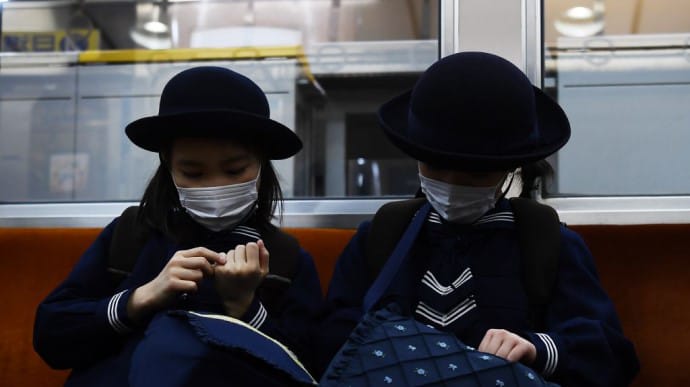 Количество самоубийств среди школьников в Японии достигло рекордного уровня