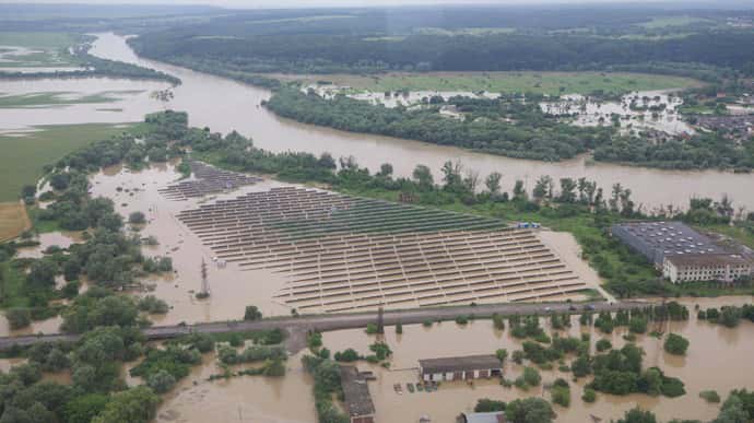 Новости 24 июня: наводнения на Западной Украине, незаконная вырубка леса
