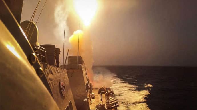 Єменські хусити заявили про атаку на судна трьох країн