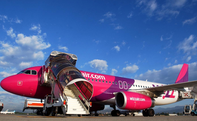 Wizz Air начнет рейсы Львов-Лондон на 4 месяца раньше