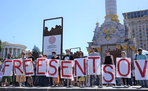 #FreeSentsov: В Украине и мире проходят акции в поддержку политзаключенных