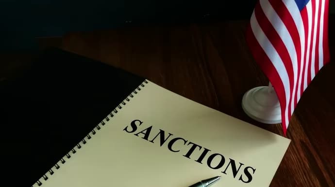 США оголосили про посилення санкцій проти російської нафти