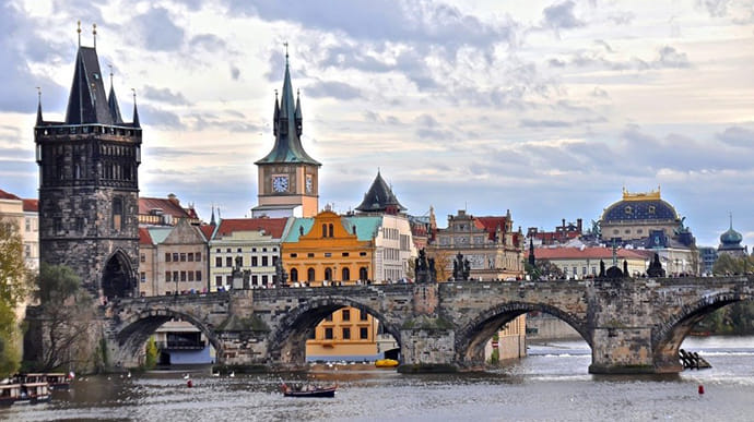 Чехія відкрилася для вакцинованих туристів з України