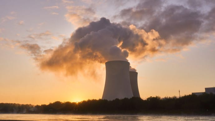 У Єврокомісії запропонували вважати зеленими ядерну енергетику та газ за певних умов - ЗМІ