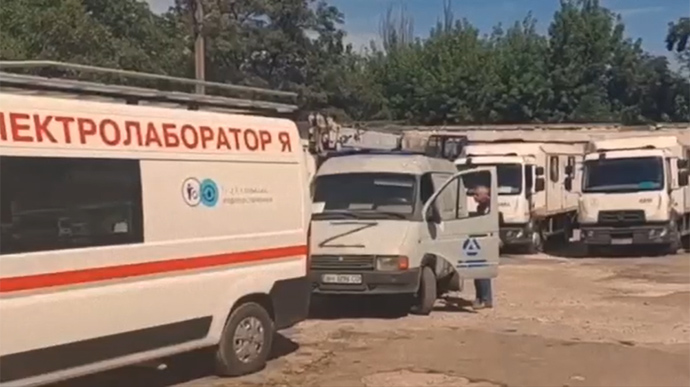 In occupied Mariupol, public utility workers are rioting: they demand a salary