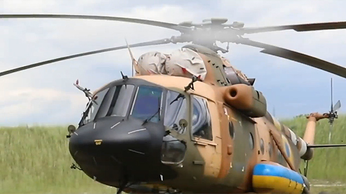 Журналісти з’ясували, як і скільки вертольотів втратила Україна під час поставок до Азовсталі